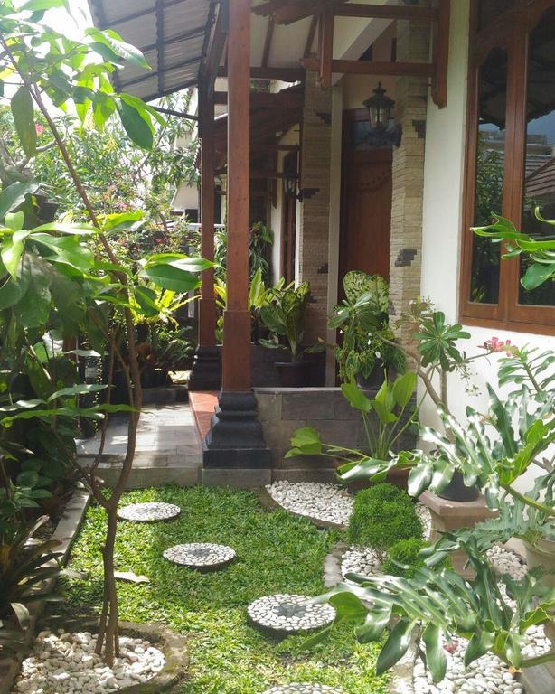 Griya Kedasih Guesthouse Yogyakarta Dış mekan fotoğraf