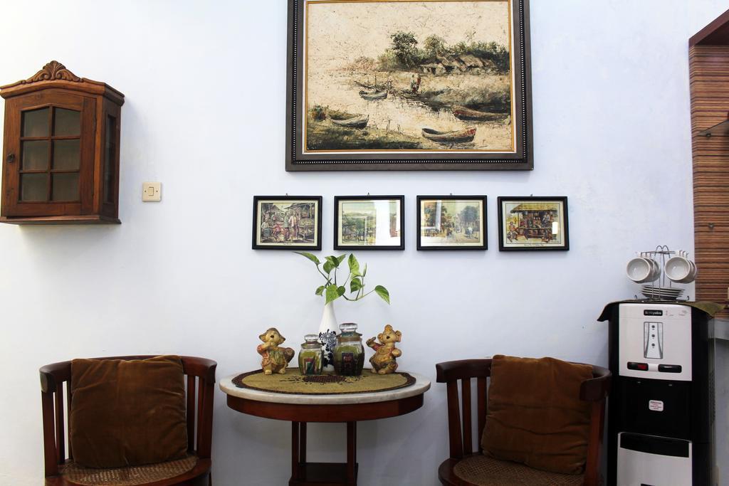 Griya Kedasih Guesthouse Yogyakarta Dış mekan fotoğraf